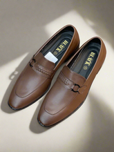 BLACK LEATHER LOAFERS